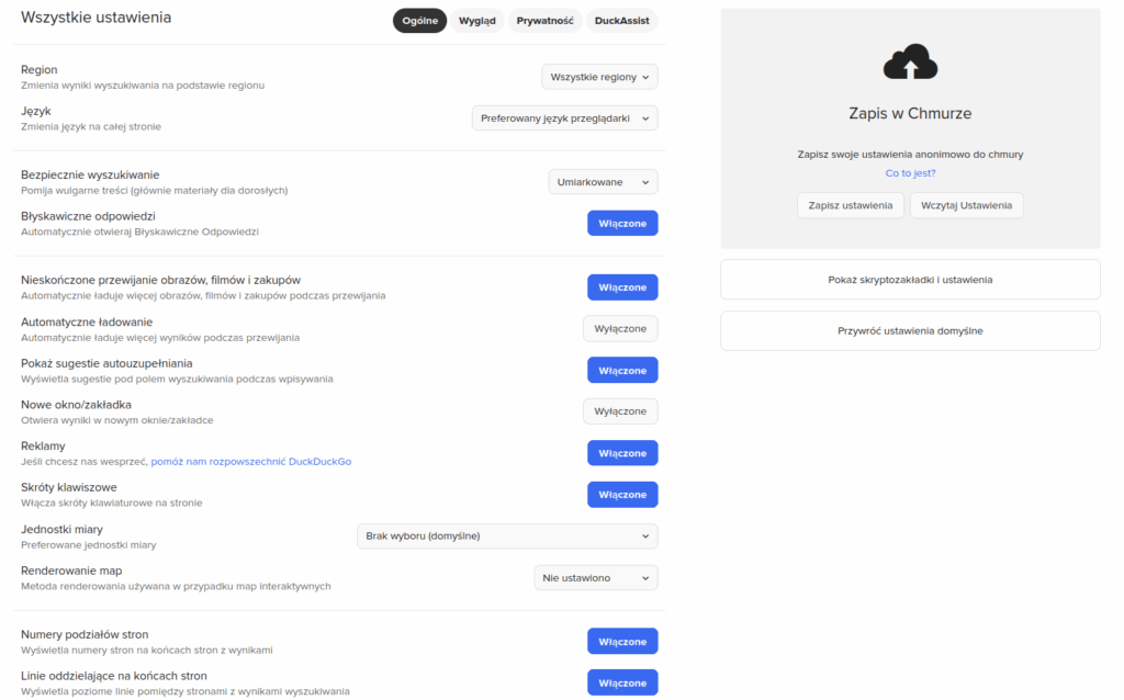 Ustawienia DuckDuckGo: region, język, bezpieczne wyszukiwanie, błyskawiczne odpowiedzi, nieskończone przewijanie, automatyczne ładowanie wyników, sugestie autouzupełniania, otwieranie linków w nowych kartach, reklamy, skróty klawiszowe, jednostki miary, renderowanie map, numery podziałów stron, linie oddzielające na końcach stron. Po prawej panel do zapisu konfiguracji w chmurze.