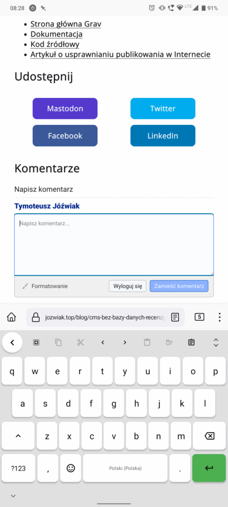 Zrzut ekranu pola wpisywania komentarza na blogu z otwartą klawiaturą
